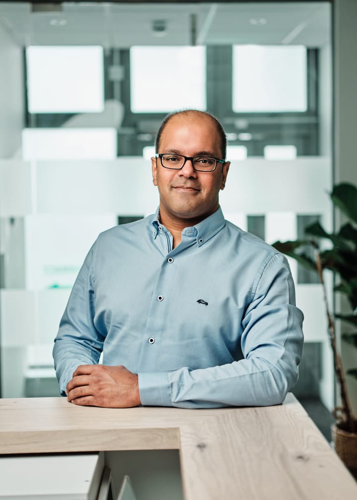 Medicann Clinics acquires Integro IOM and announces Dr Sunny Nayee as the local on-island prescribing expert.